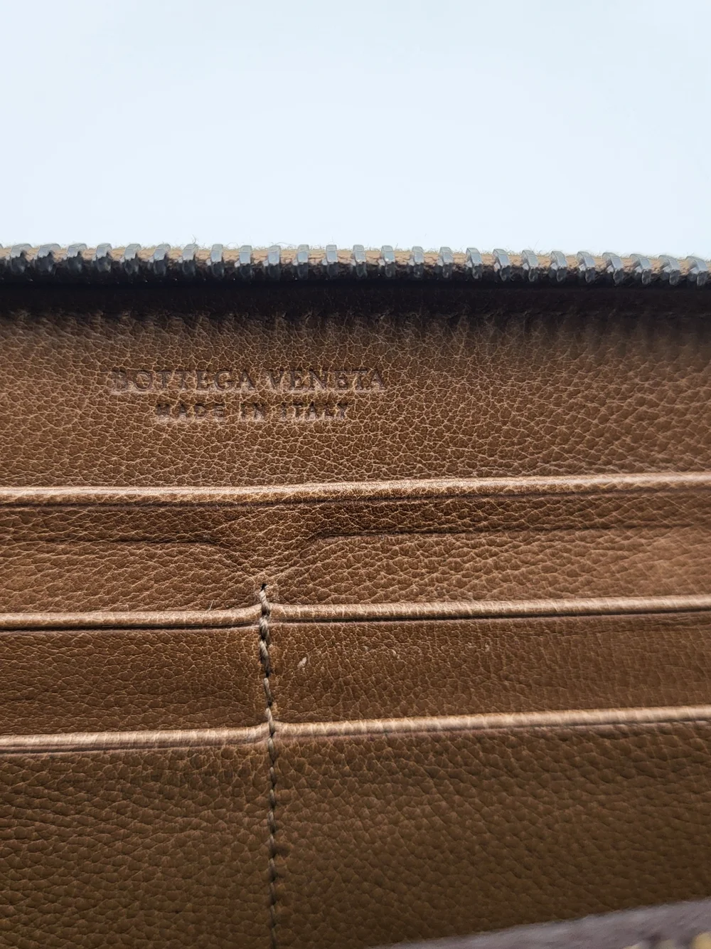 Bottega Veneta Brown Intrecciato Python Zip-Around Wallet.Authentic.Full Set.. - Picture 5 of 16